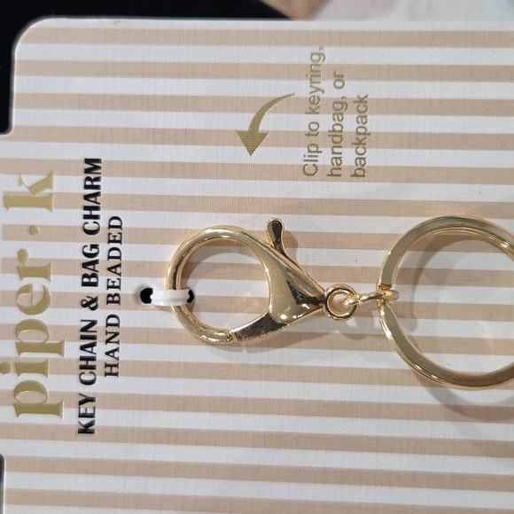 🍌🔹️Piper K 🔹️UK exclusive  Hand Beaded Banana Keychain Bag Charm - Picture 5 of 5